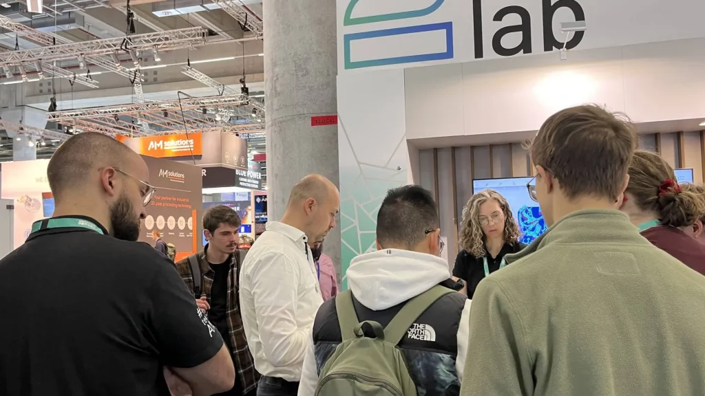 Formnext 2023 exhibition with people