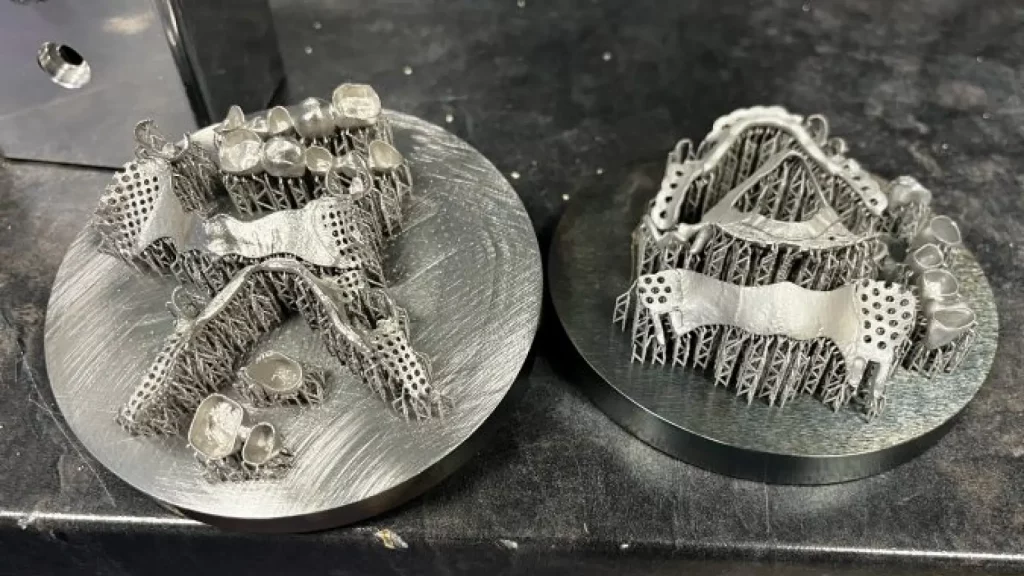Unsintered (left) and sintered (right) dental applications