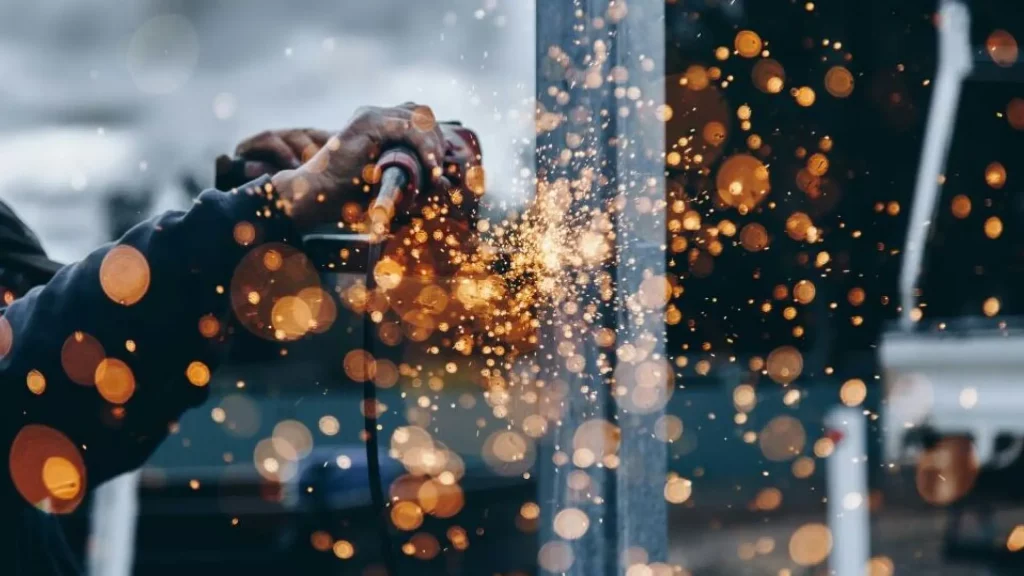 Traditional metal manufacturing: Subtractive manufacturing